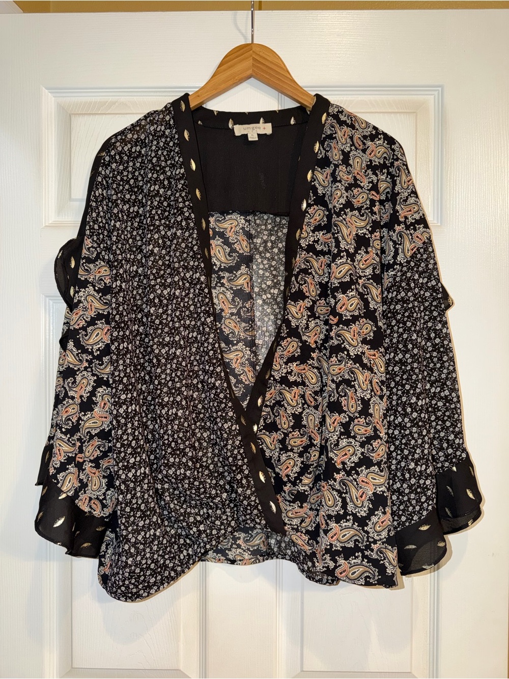 Umgee Black and Taupe Floral Mixed-Print Wrap Blouse. EUC - Picture 2 of 6